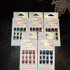 🦋4 for 20$🦋 Brand New 5 Packs Press On Nails For Kids.